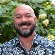 Profesor de inglés con más de 19 años de experiencia, imparte clases de forma presencial y online.